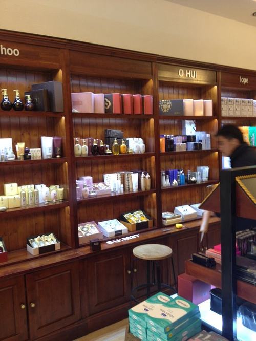 韩妆代购新风尚 从实体店批发到零售，每周直邮的日用杂品新选择